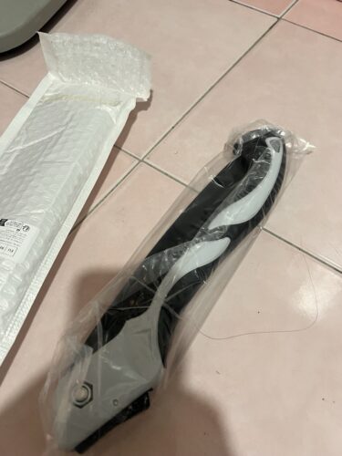 AIRAJ 1pc Industrial Grade Steel Folding Saw, Manual Cutting Tool with Anti-Slip Durable Handle, Three Specifications Available for Outdoor Use, Without Battery photo review